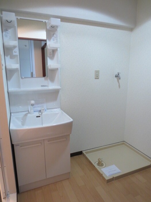 物件内観写真8　(洗面)