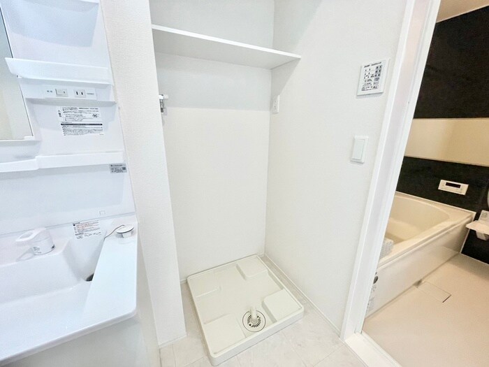 物件内観写真19　(洗濯機置場)