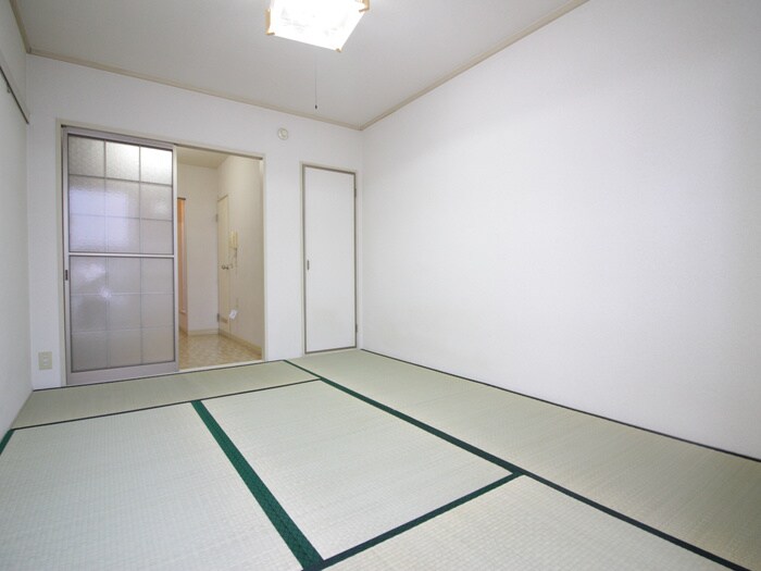 物件内観写真8　(居室)