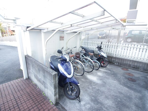 バイク置き場