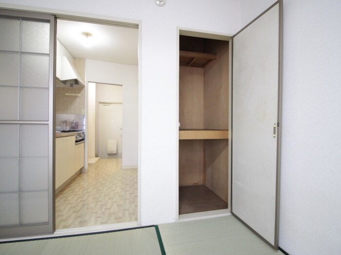 物件内観写真11　(収納)