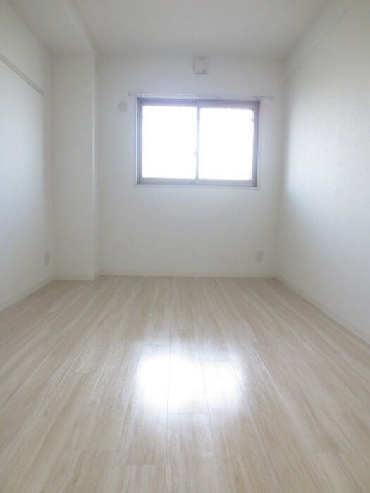 物件内観写真16　(居室)