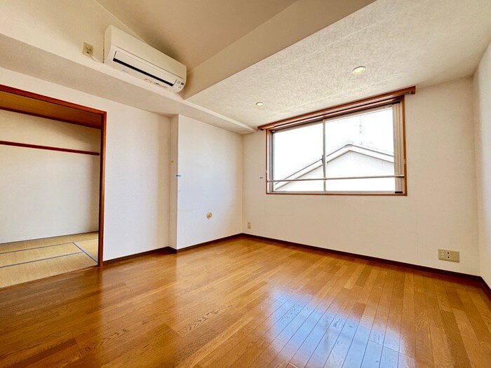 物件内観写真8　(居室)