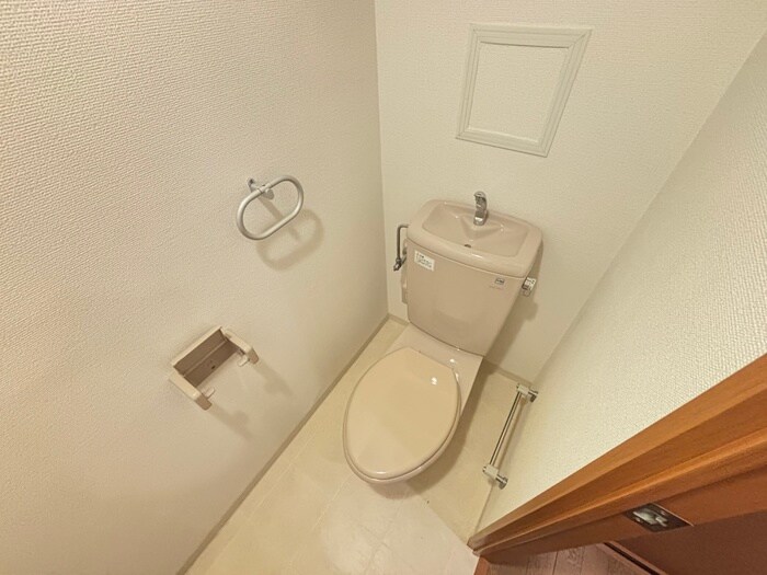 物件内観写真11　(トイレ)