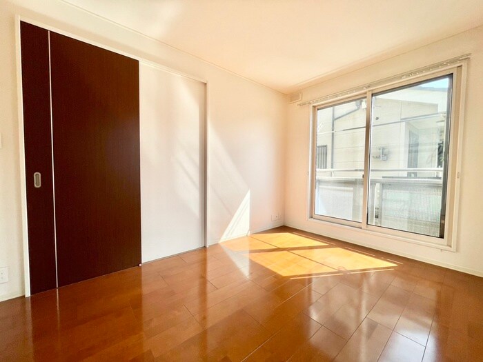 物件内観写真3　(居室)