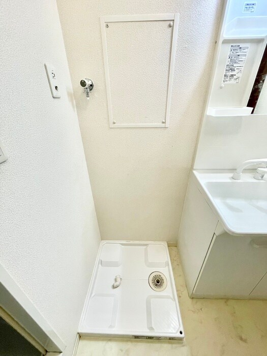 物件内観写真9　(洗濯機置場)