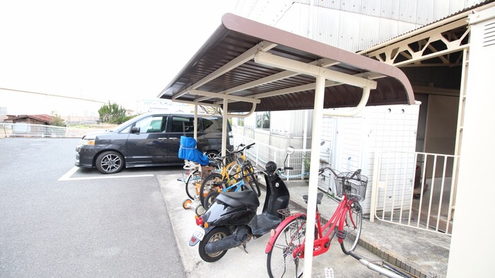 物件外観写真6　(駐輪場)
