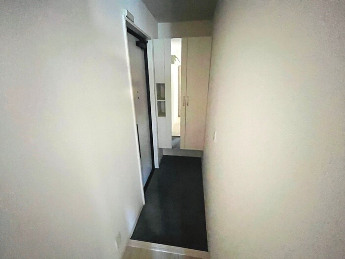 物件内観写真16　(玄関)