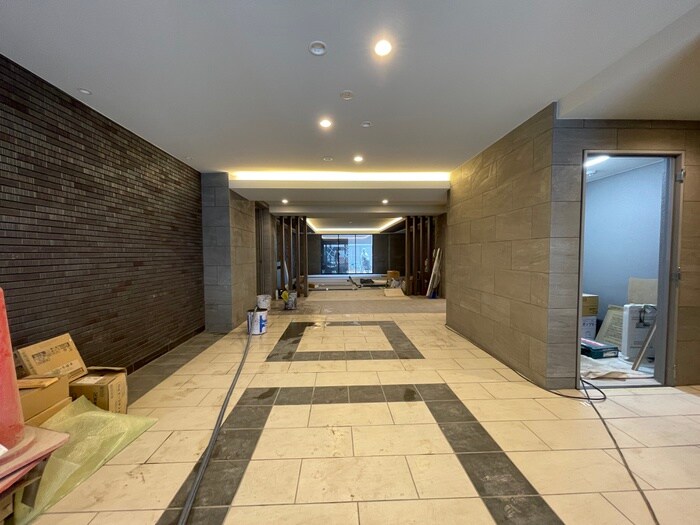 物件外観写真5　(エントランス部分)