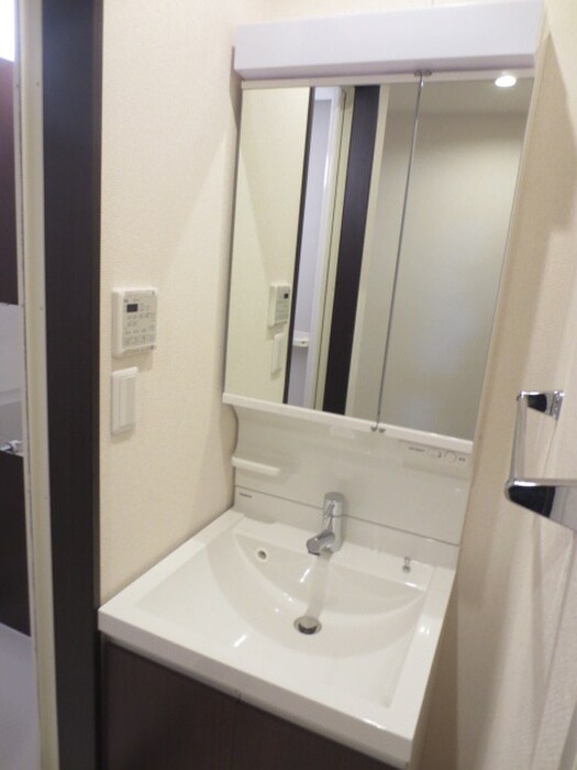 物件内観写真12　(洗面)