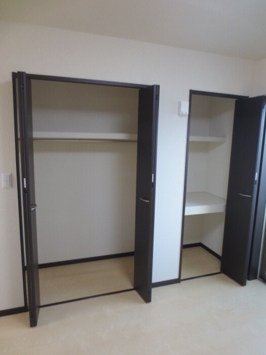 物件内観写真15　(収納)