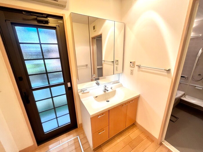 物件内観写真14　(洗面)