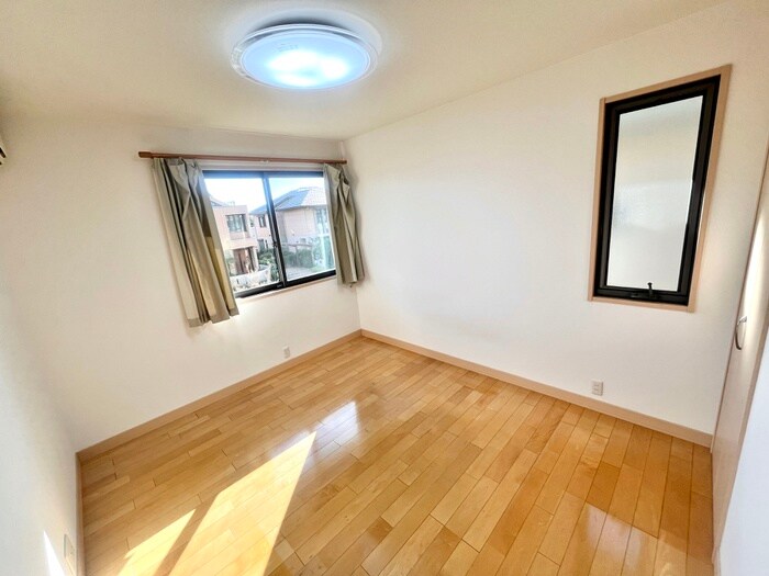 物件内観写真18　(居室)