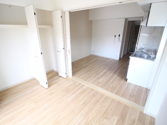 物件内観写真7　(居室)