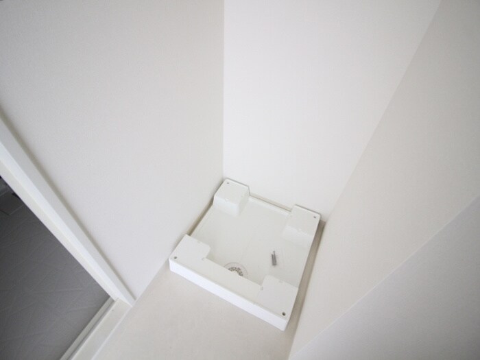 物件内観写真18　(洗濯機置場)