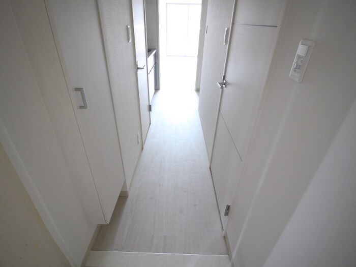 物件内観写真21　(廊下)