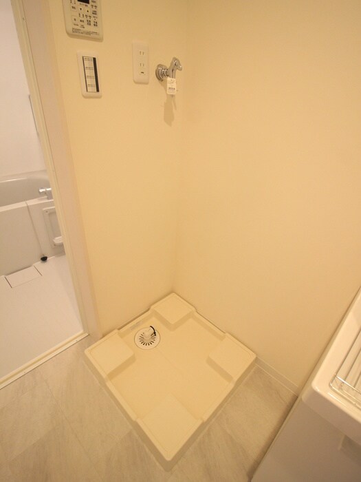 物件内観写真13　(洗濯機置場)