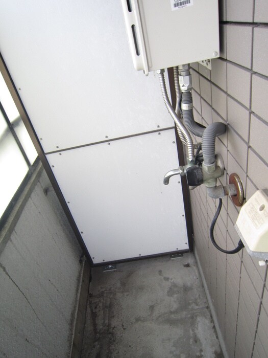 物件内観写真11　(洗濯機置場)