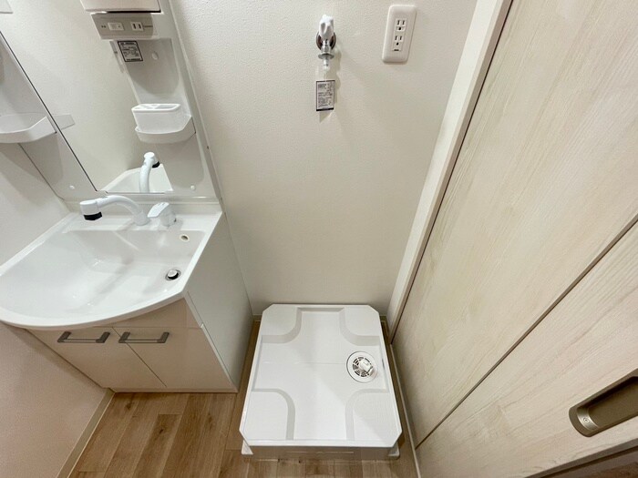 物件内観写真13　(洗濯機置場)