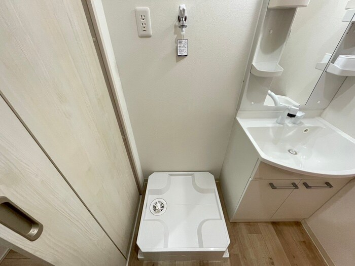 物件内観写真13　(洗濯機置場)