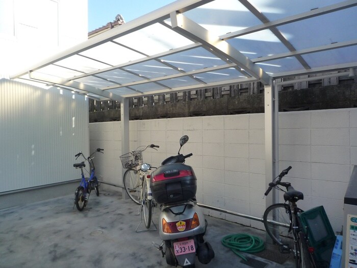 物件外観写真5　(駐車場)