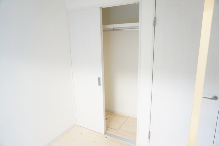 物件内観写真12　(収納)