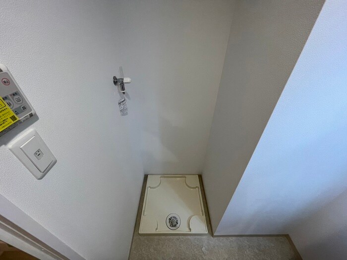 物件内観写真11　(洗濯機置場)