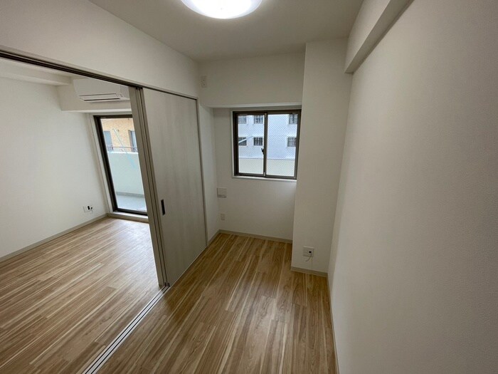 物件内観写真15　(居室)