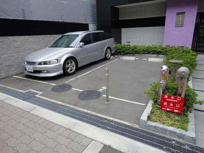 物件外観写真5　(駐車場)