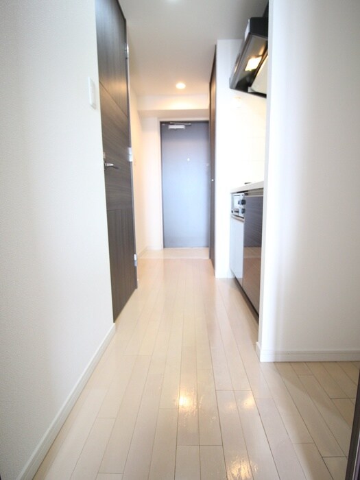 物件内観写真16　(廊下)