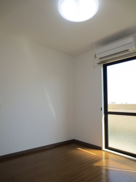 物件内観写真11　(居室)