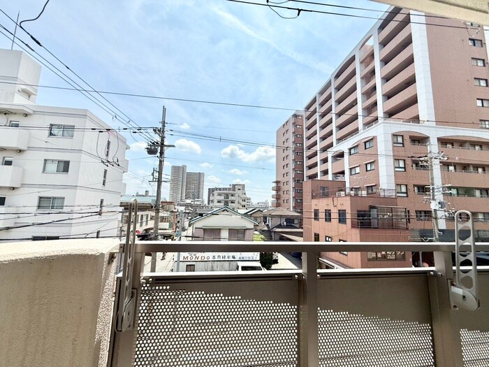 物件内観写真22　(室内からの展望)