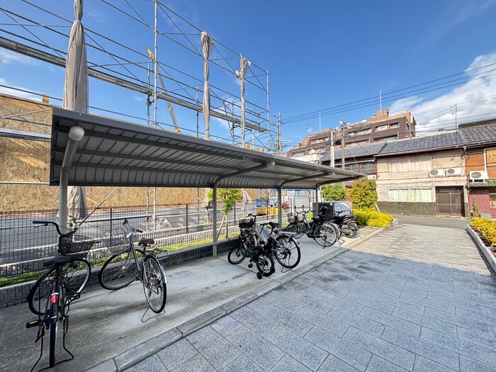 物件外観写真5　(駐輪場)