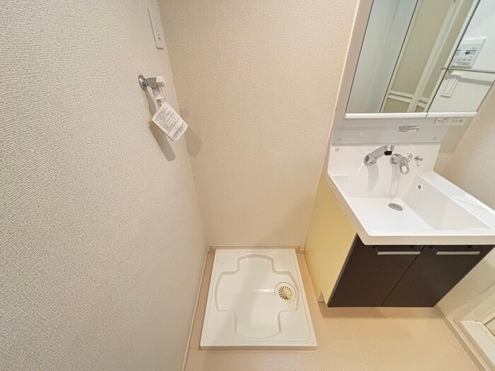 物件内観写真18　(洗濯機置場)