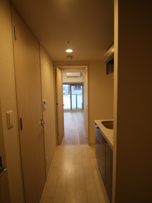 物件内観写真18　(廊下)