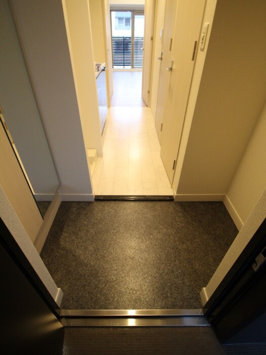 物件内観写真20　(玄関)