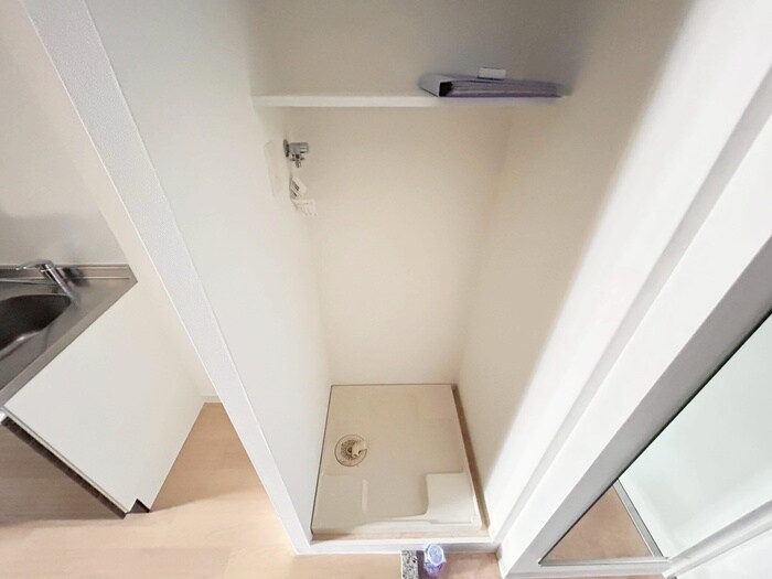 物件内観写真18　(洗濯機置場)