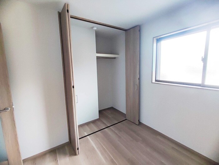 物件内観写真13　(収納)