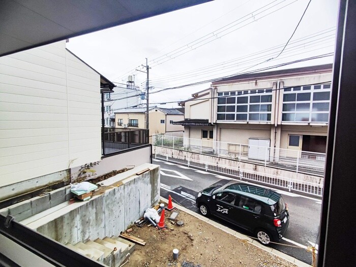 物件内観写真14　(室内からの展望)