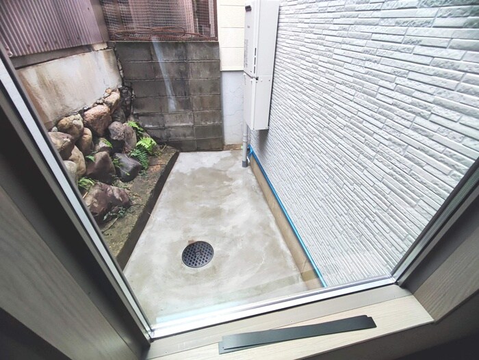 物件内観写真16　(室内からの展望)