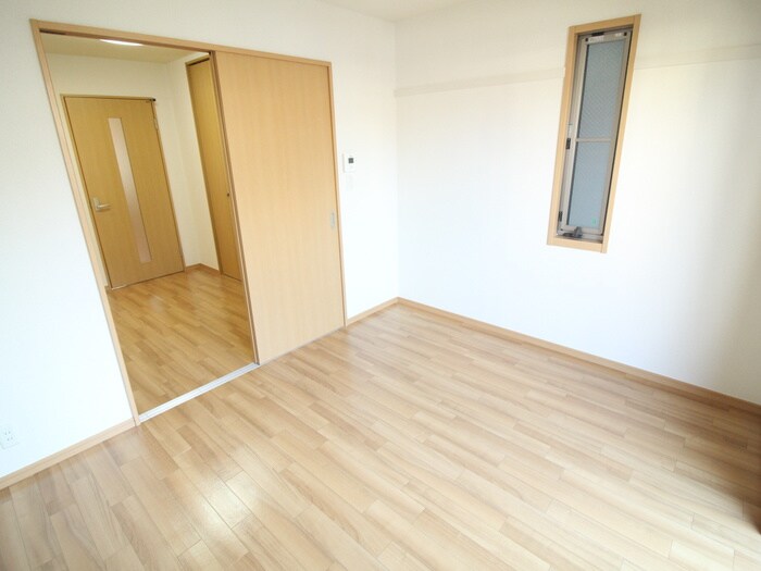 物件内観写真13　(居室)