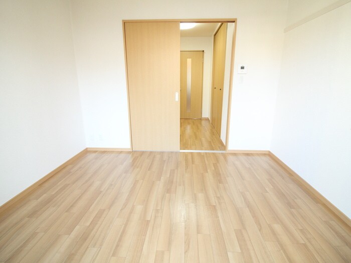 物件内観写真15　(居室)