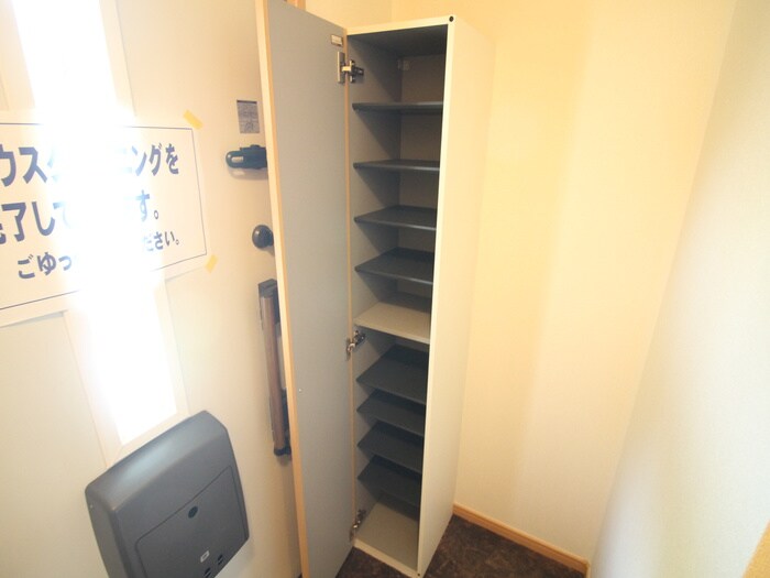 物件内観写真18　(靴箱)