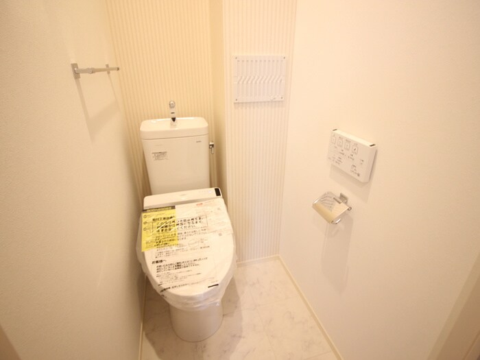 物件内観写真15　(トイレ)