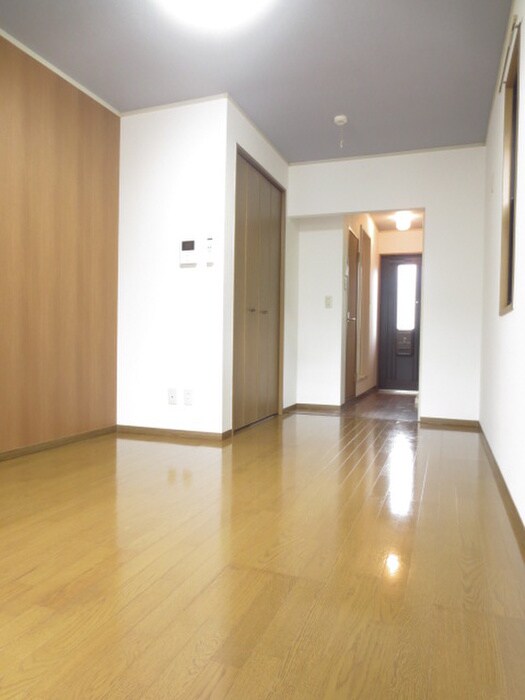 物件内観写真4　(居室)