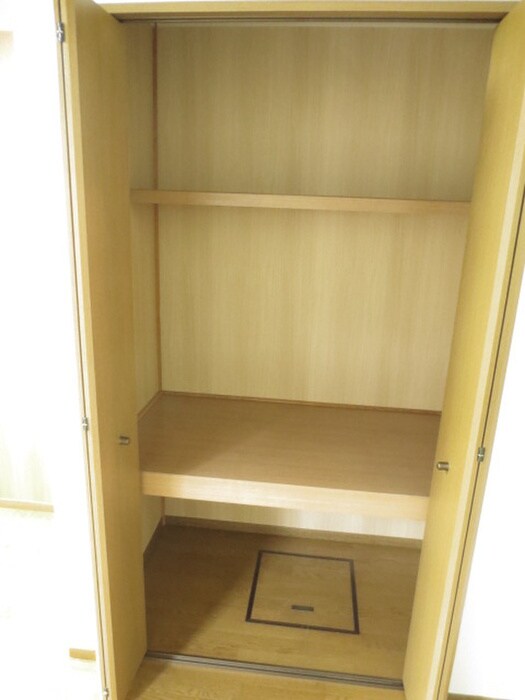 物件内観写真8　(収納)