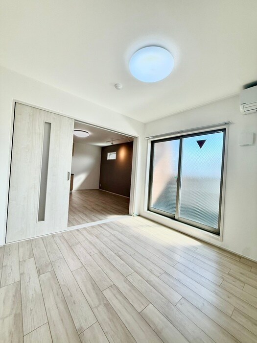 物件内観写真8　(居室)