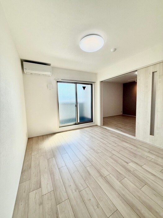 物件内観写真9　(居室)