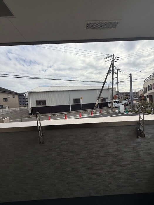 物件内観写真18　(室内からの展望)