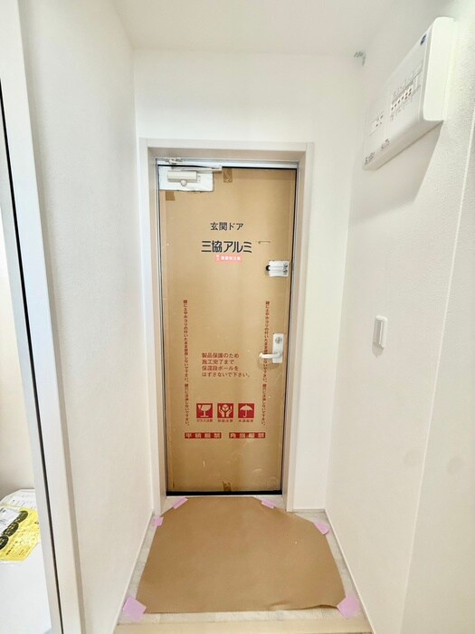 物件内観写真19　(玄関)